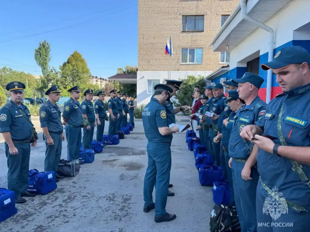 Пожежі на Херсонщині: мешканці гасять самі, поки окупанти тренуються