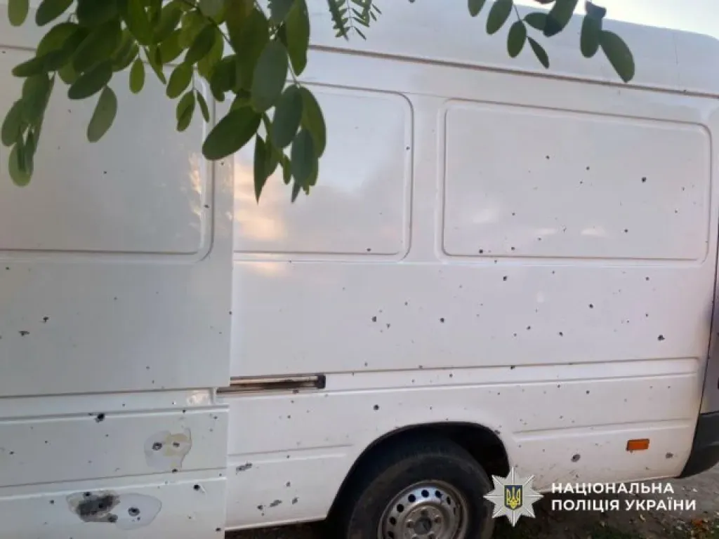 Поліція повідомила про трьох загиблих і вісьмох поранених через обстріли Херсонщини