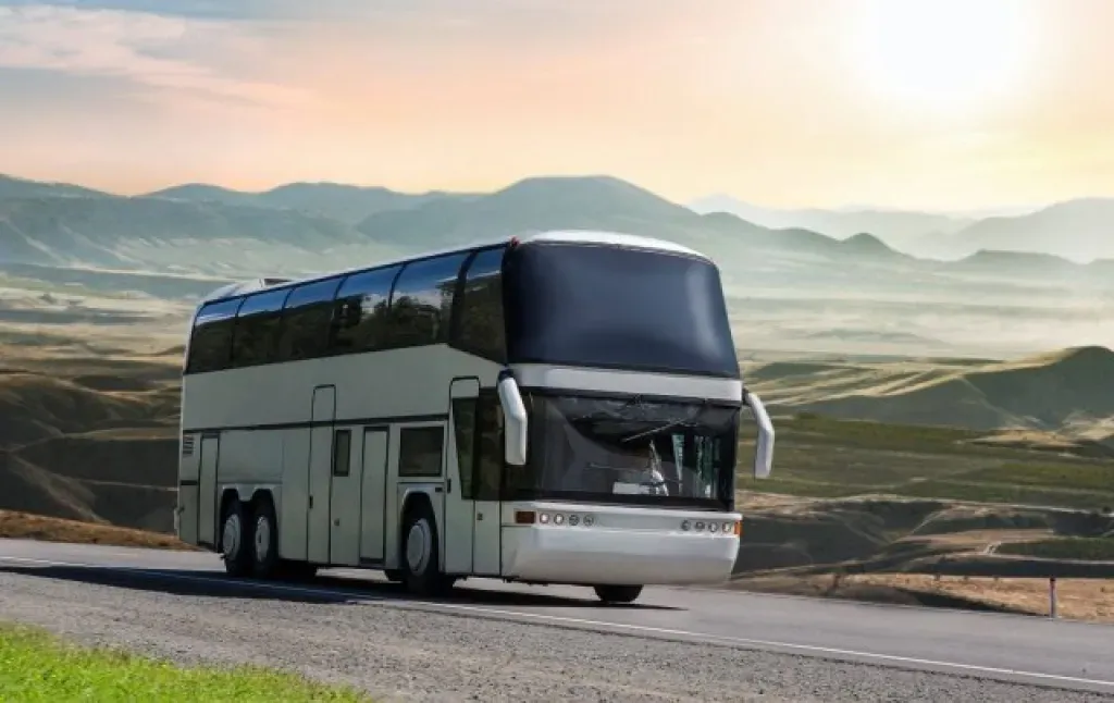 STATUS TRAVEL: понад 17 років досвіду у сфері пасажирських перевезень