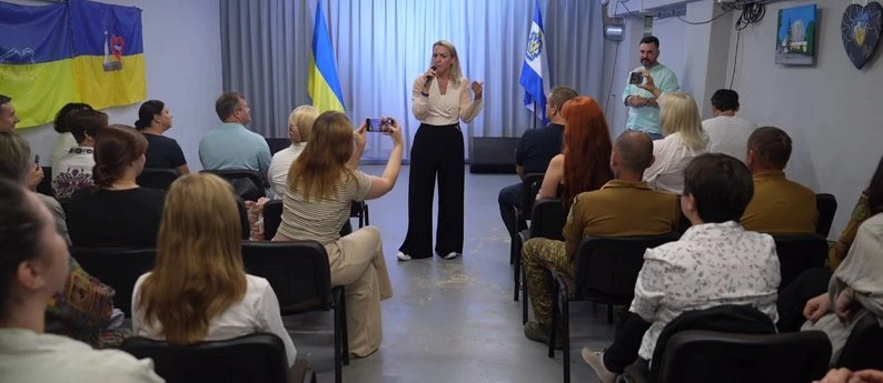Німецька співачка Марлен Маас уперше виступила у Херсоні, підтримавши місто та військових
