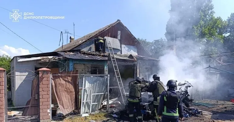 Двоє людей поранені в Дніпропетровській області через атаки росії