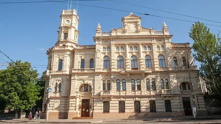 Розвідка України оприлюднила дані про понад тисячу викрадених з Херсона культурних цінностей