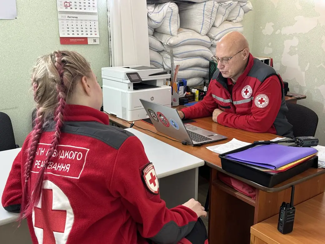 Позивний “Мишка”: історія двадцятирічної волонтерки з Херсона у Червоному Хресті