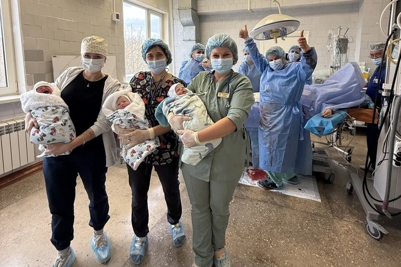 У Миколаєві народилася трійня: родина херсонців тепер виховує сімох дітей
