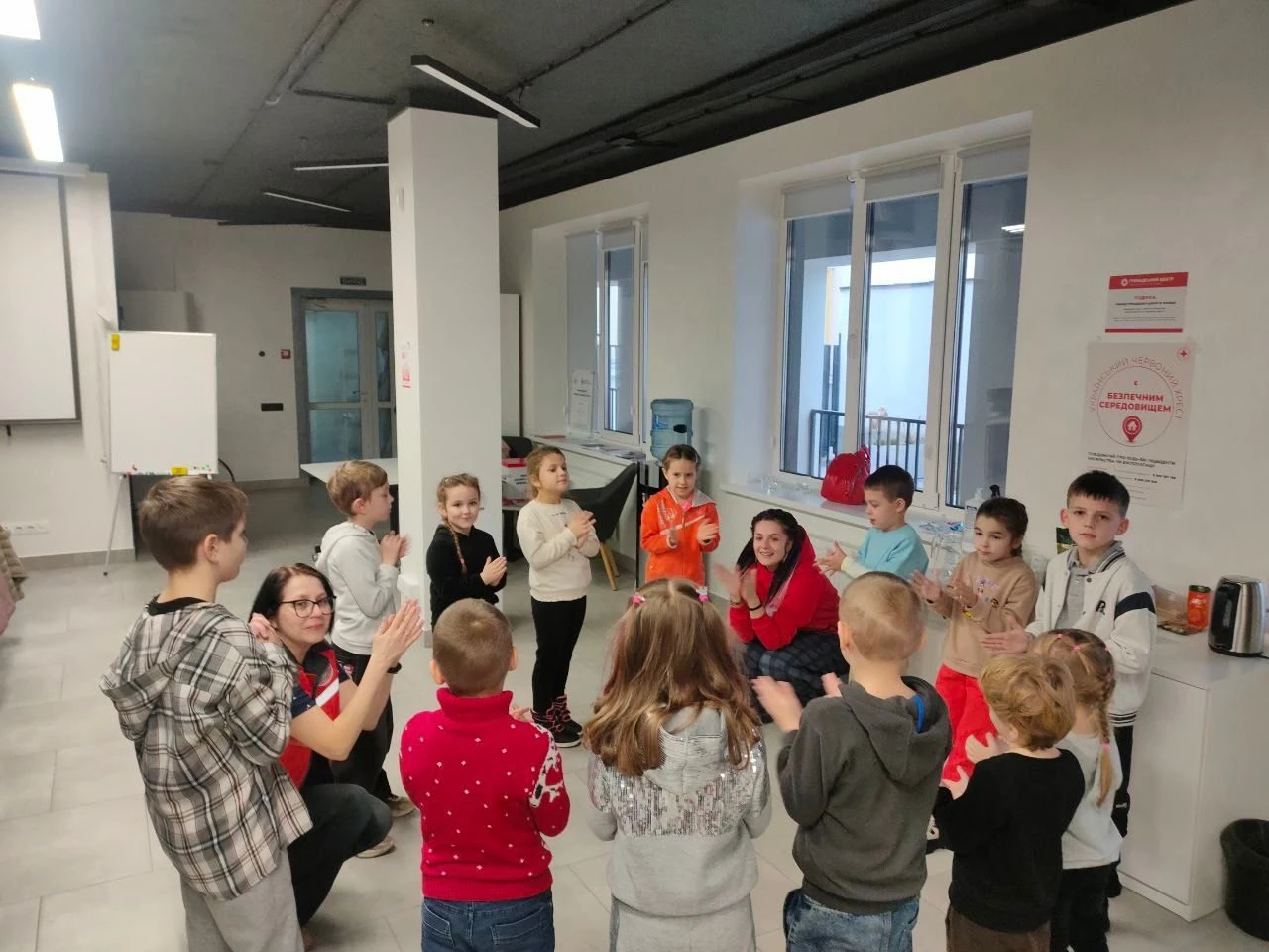 Діти-переселенці з Херсонщини передали малюнки-подяки місту-побратиму Нансі