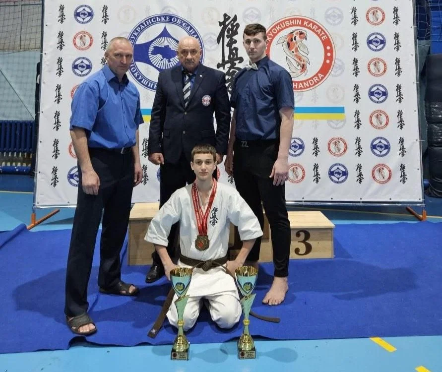 Юні чемпіони та тренери Херсона отримали грошові премії за спортивні досягнення