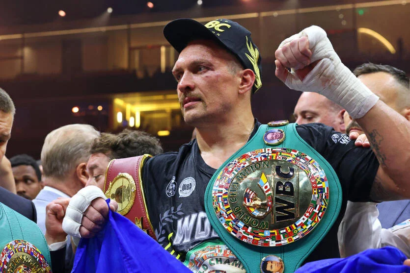 Усик отримав дозвіл на добровільний захист титулу WBC проти Вайлдера