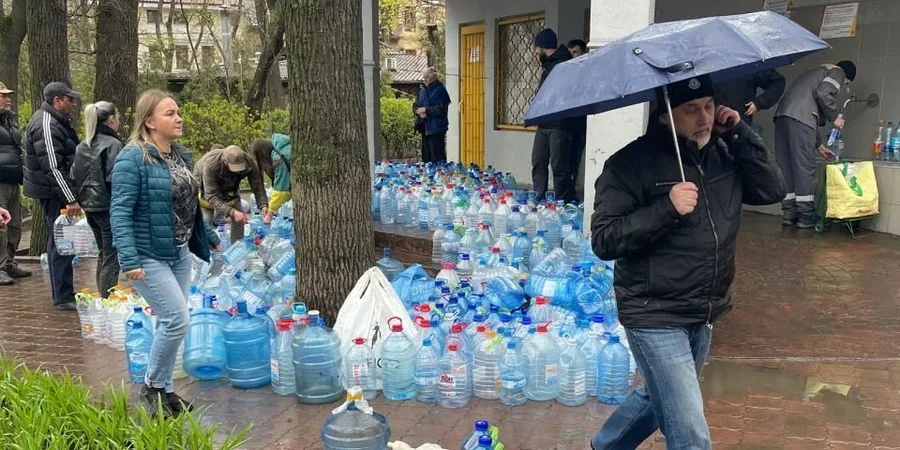 Удари по інфраструктурі Херсона: місто залишилось із нестабільною подачею води