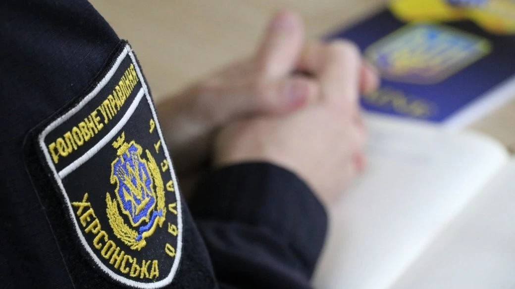На Херсонщині підозрюють псевдополіцейського у жорстокому поводженні з цивільним