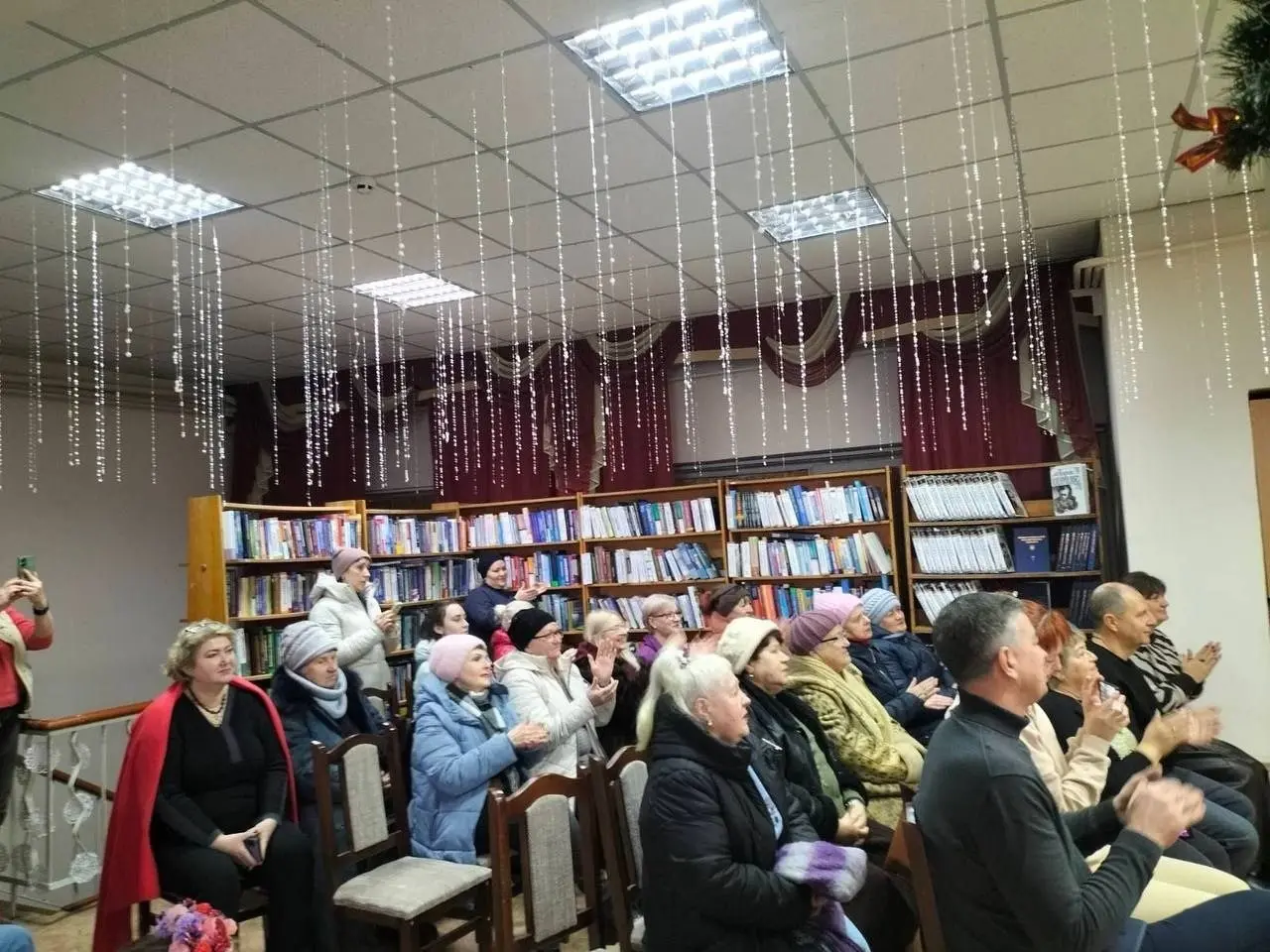 Святкові миті в Херсоні: Бібліотека імені Лесі Українки відсвяткувала Різдво