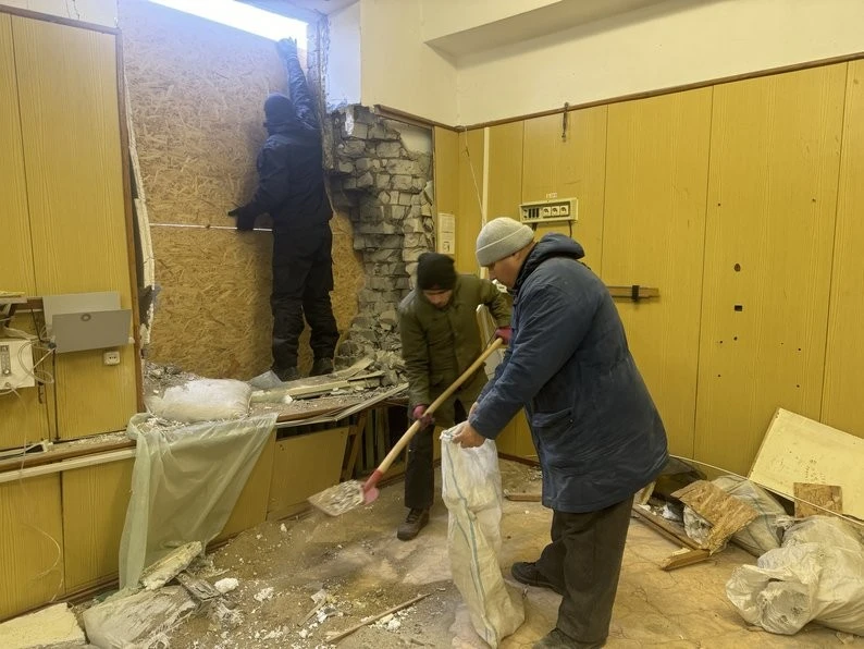 Обстріл медзакладу в Херсоні: поранені працівниці та руйнування в лікарні