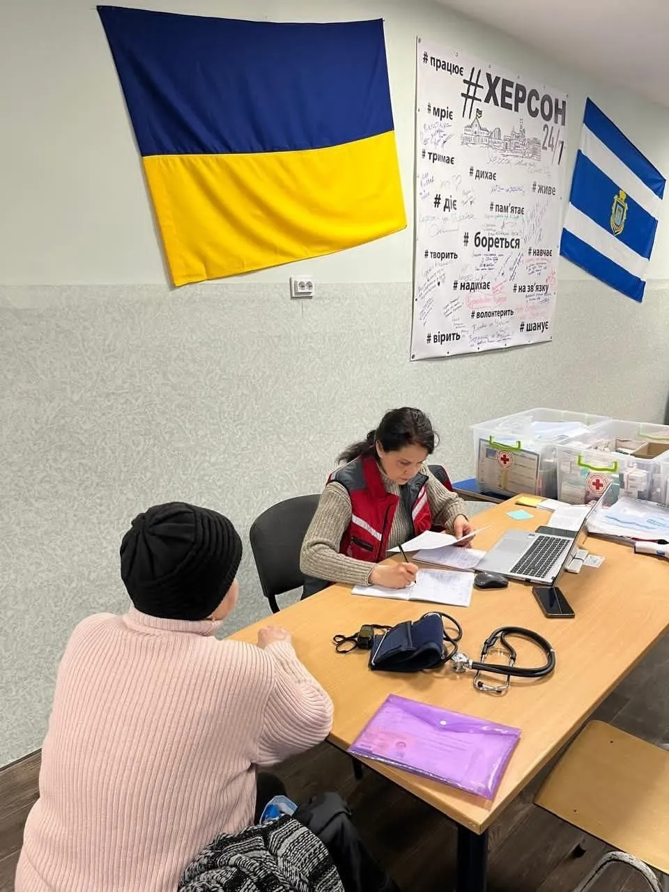 Турбота про здоров’я в евакуації: у Хмельницькому херсонські переселенці пройшли медогляд