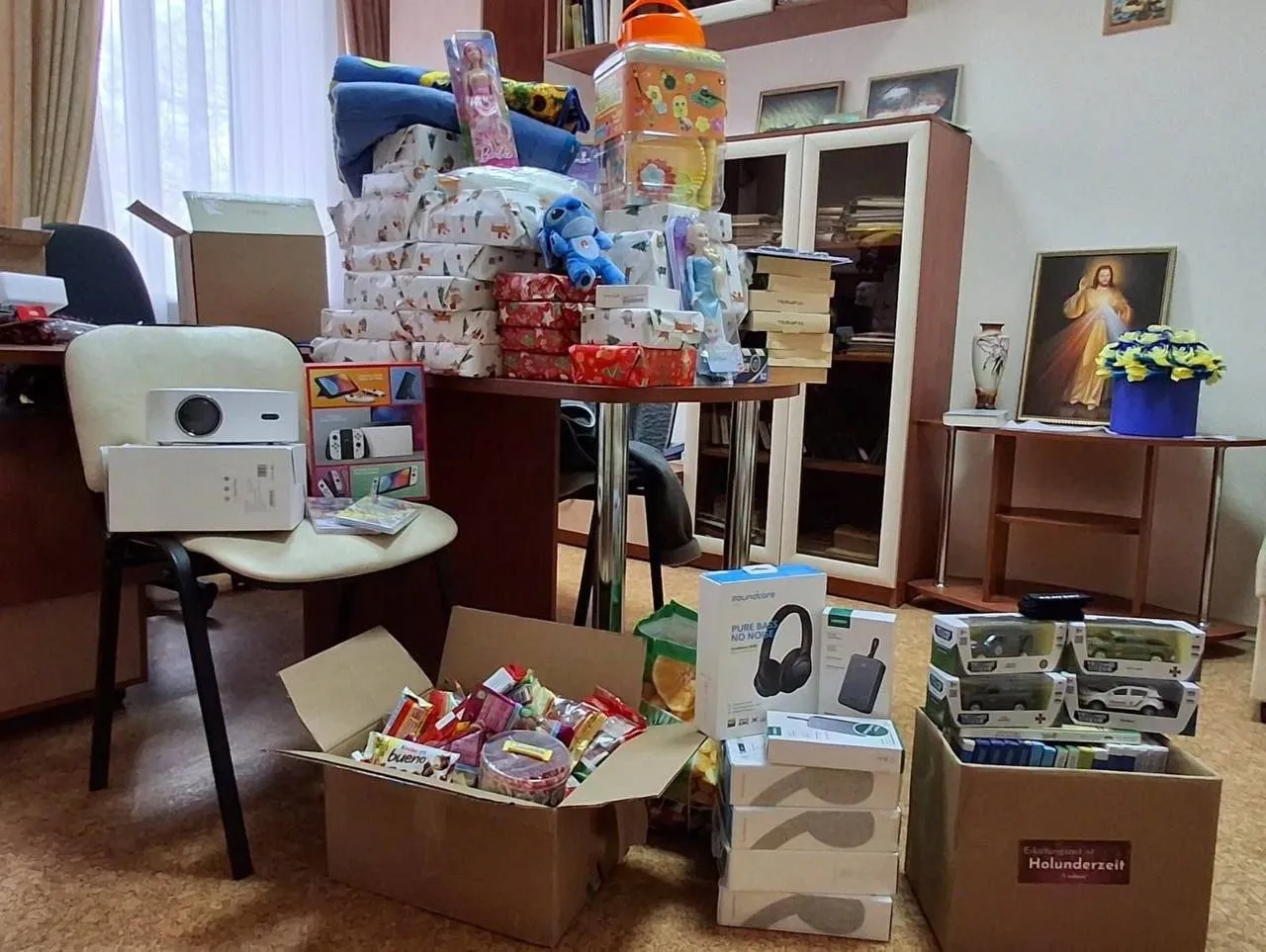 Більше ніж книгозбірня: Херсонська дитяча бібліотека перетворюється на сучасний хаб завдяки меценатам