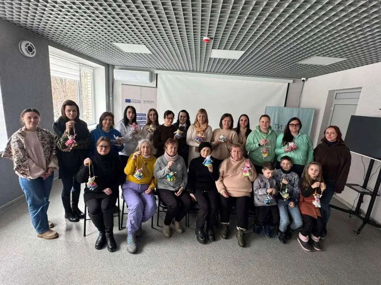 Обереги крізь відстані:херсонські переселенки у Вінниці відроджують мистецтво мотанки