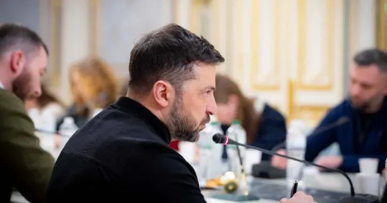 Женева готується до перемовин: Зеленський занепокоєний кадровими маневрами Кремля