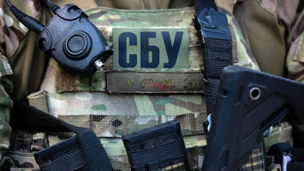 Героїзація окупантів та заперечення агресії: у Херсоні викрили двох пропагандистів