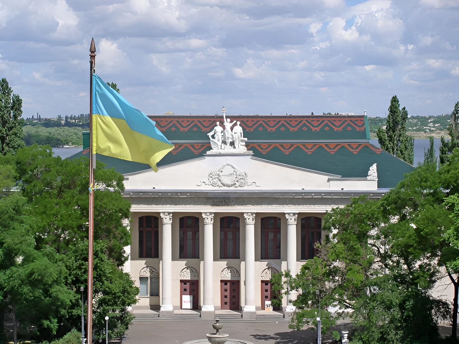 Тріумф на міжнародній арені: школяр із Нової Каховки став найкращим у знанні рідної мови