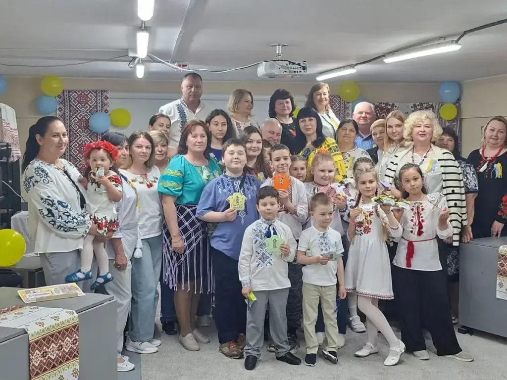 Подарунки та національні традиції: як у Херсоні відзначили День вишиванки