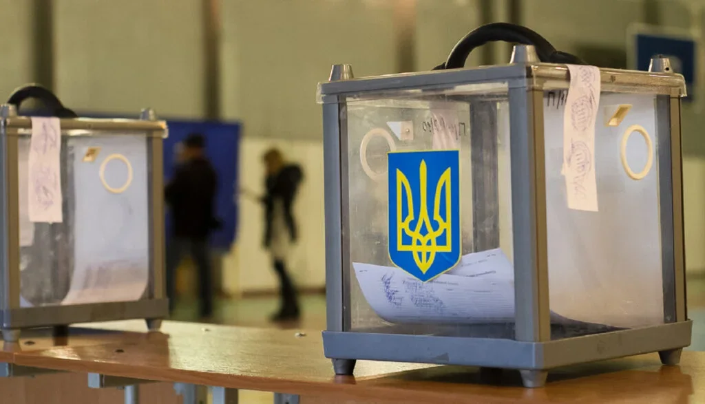 Херсонська прокуратура витратить майже 19 тисяч гривень на пластикові бокси